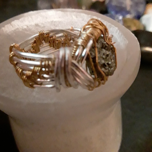Hand wire wrapped ring - Picture 4 of 5